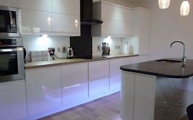 Langley Cottage - Jacuzzi Bath, Spacious Rooms - Part Of Langley Serviced Apartments Several Properties In Wick